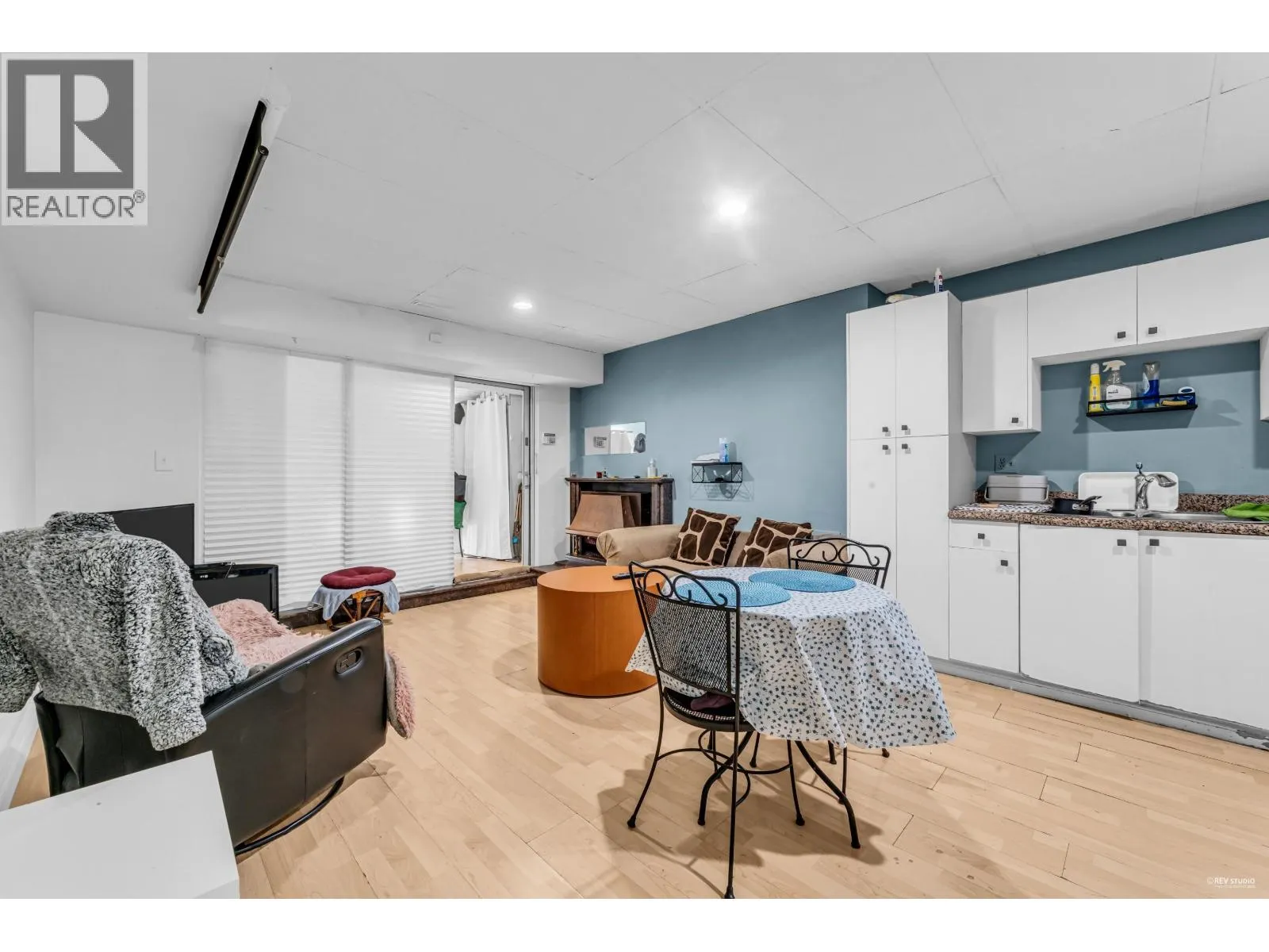 7015--7017 ELWELL STREET