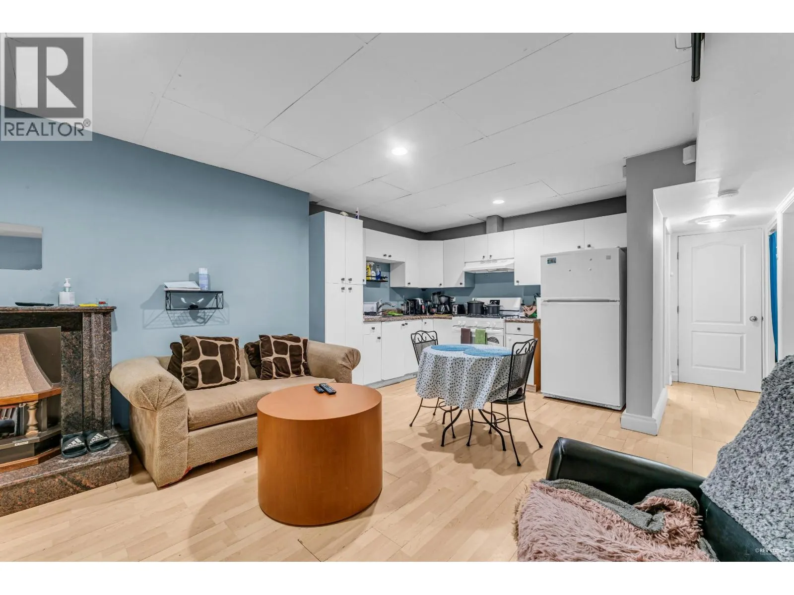 7015--7017 ELWELL STREET