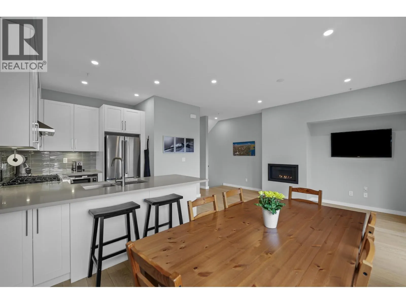 5 41365 SKYRIDGE PLACE