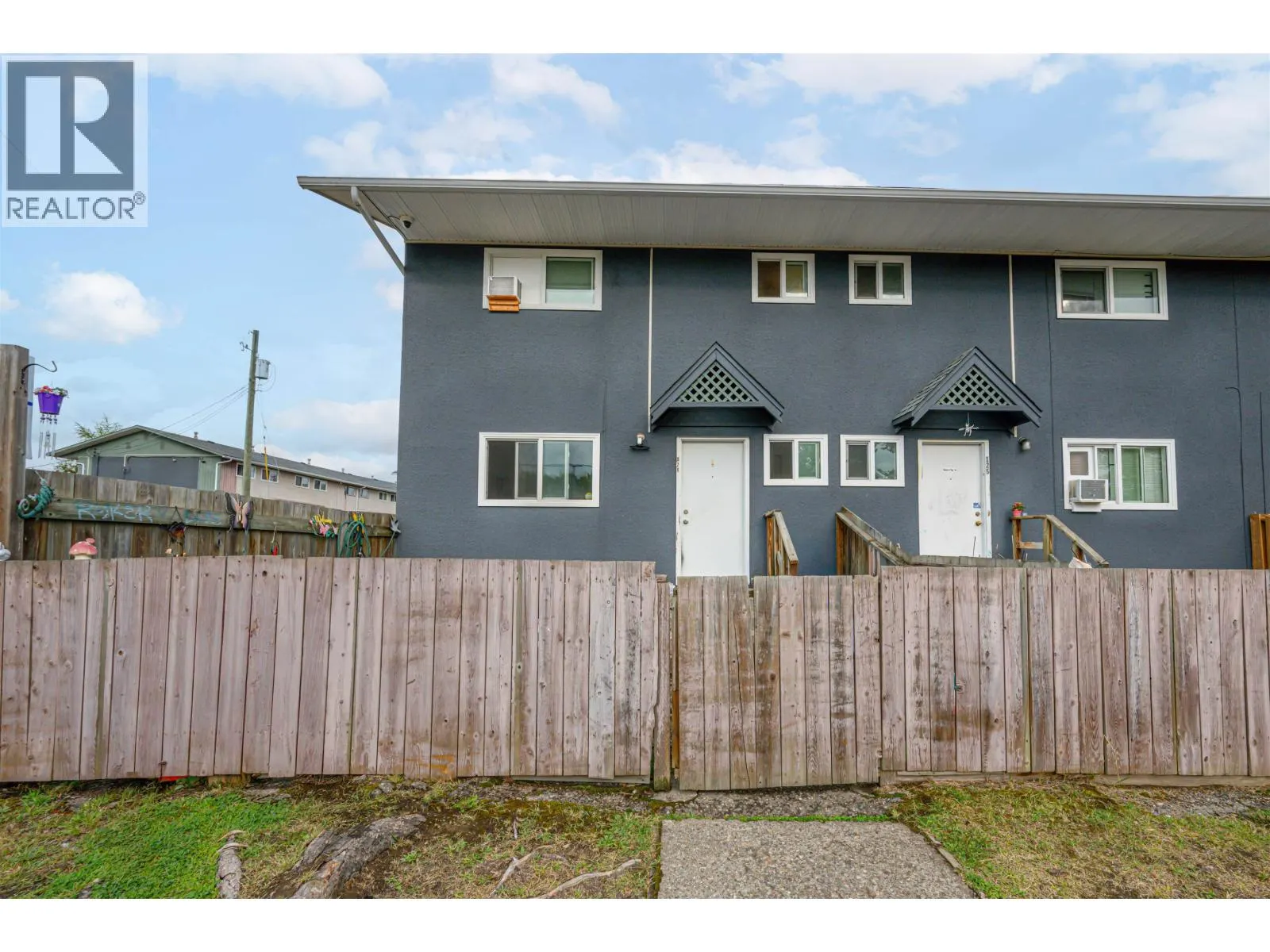 H126 1900 STRATHCONA AVENUE