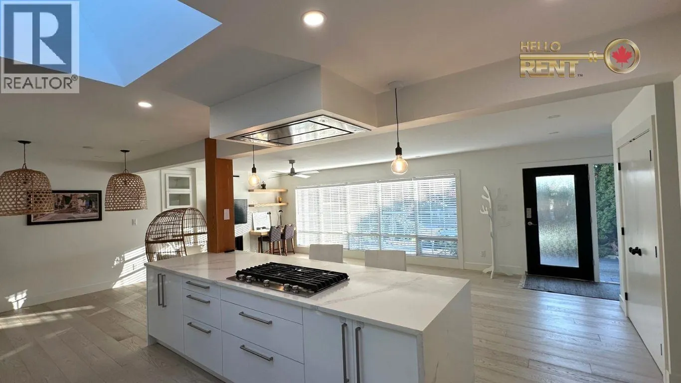 4380 HIGHLAND BOULEVARD