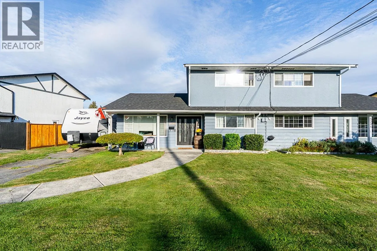 5243 MAPLE CRESCENT