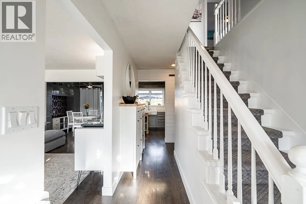 5243 MAPLE CRESCENT