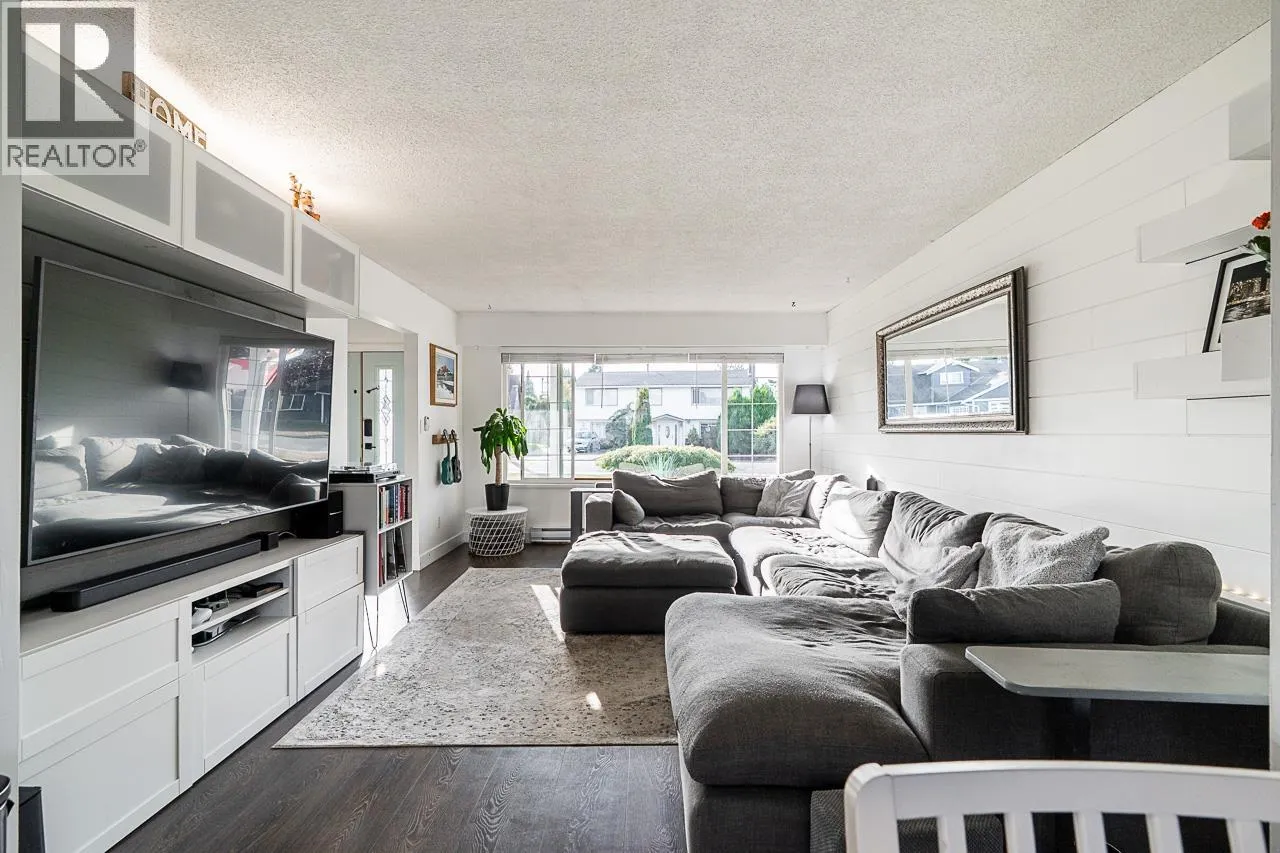 5243 MAPLE CRESCENT