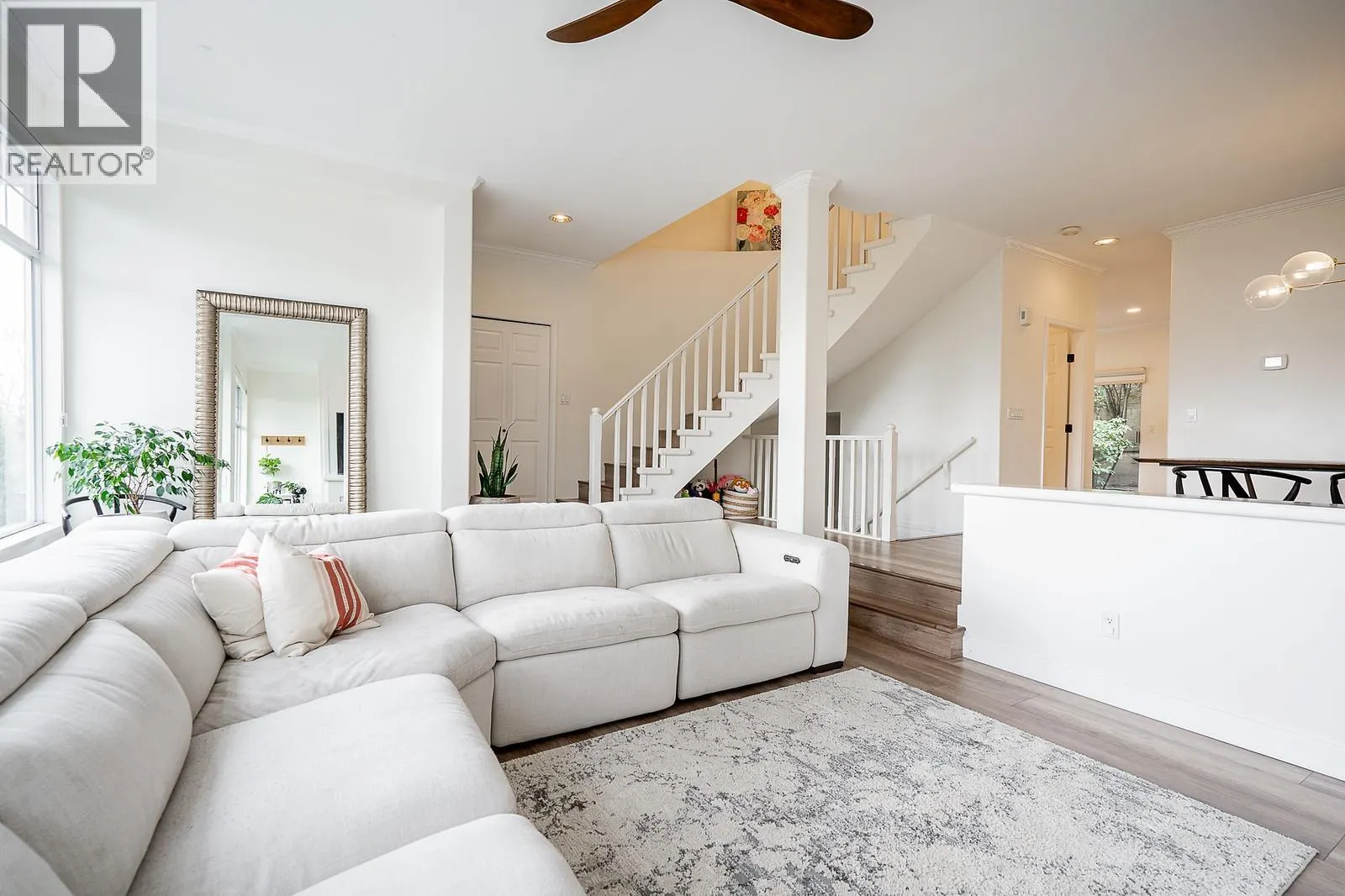 7 2979 PANORAMA DRIVE