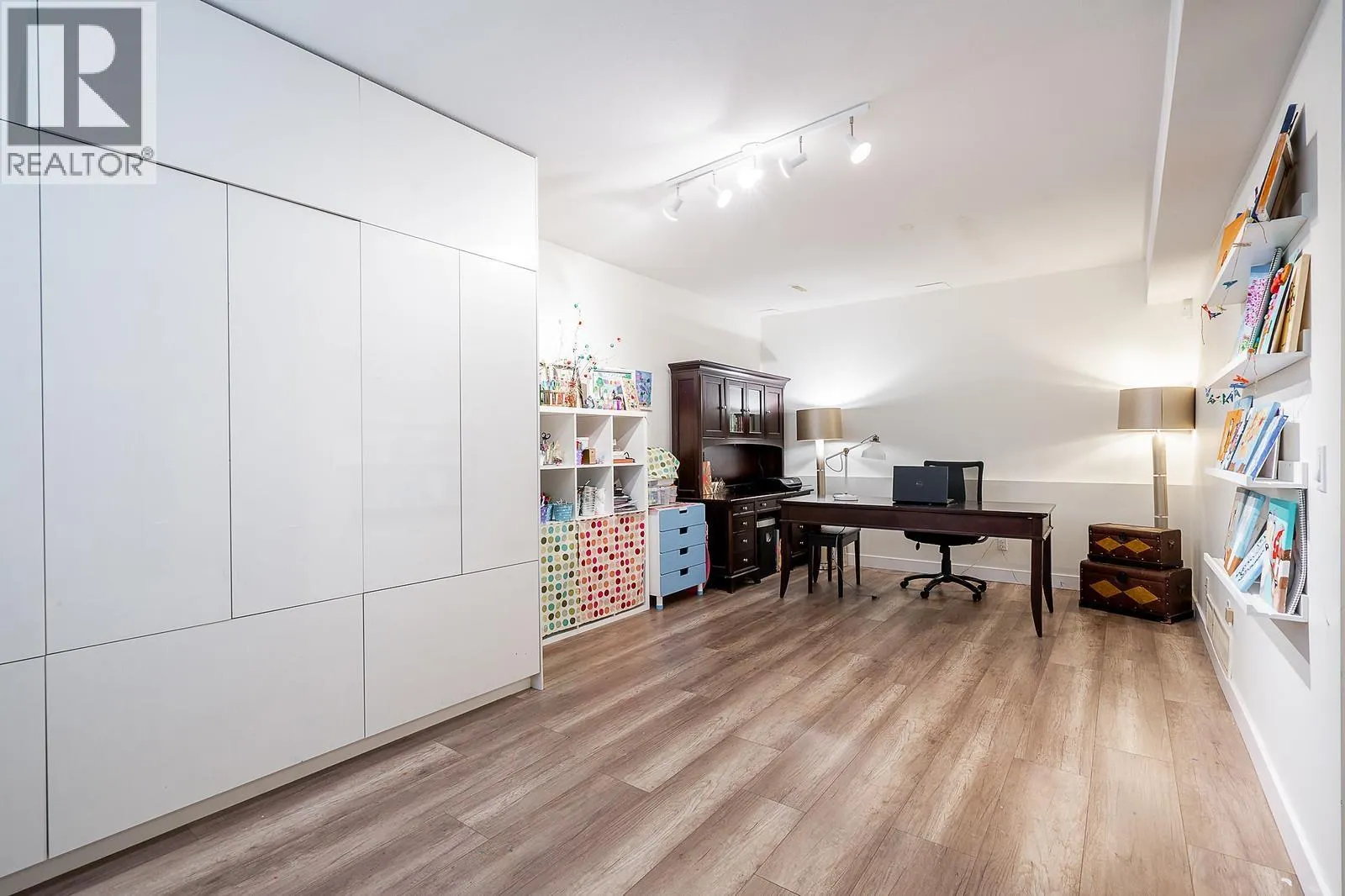 7 2979 PANORAMA DRIVE