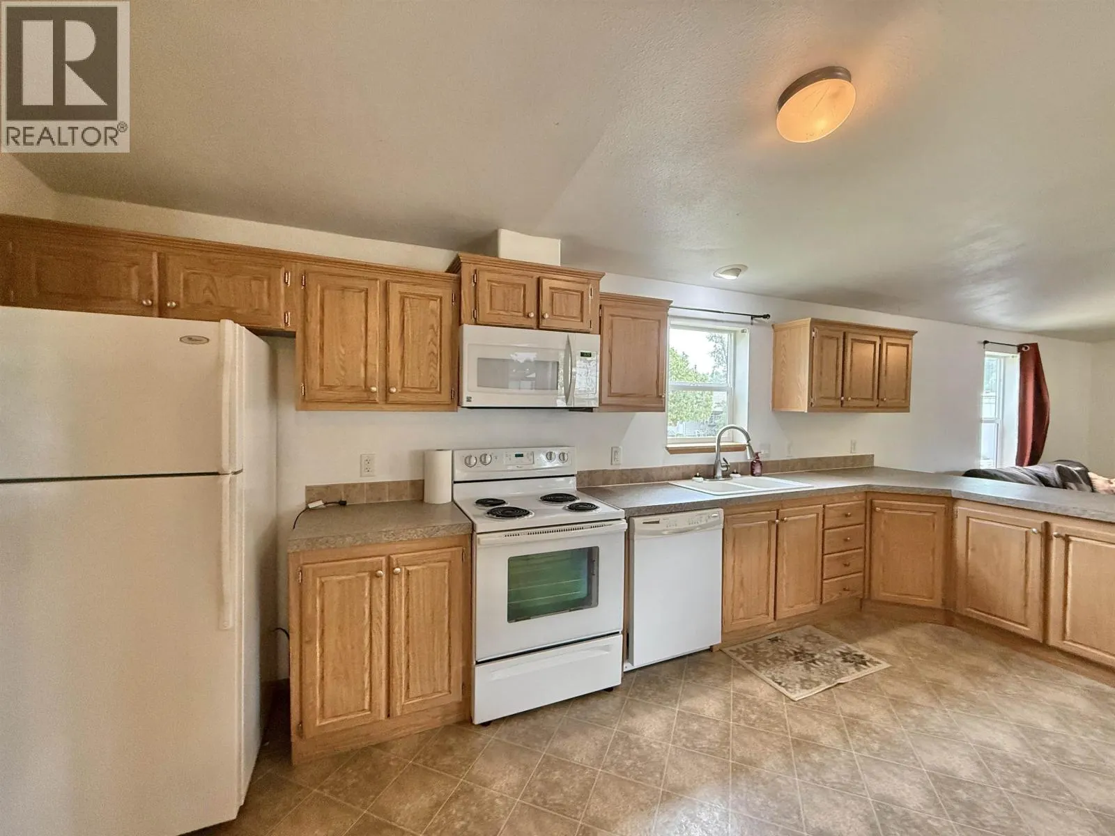 57 684 NORTH FRASER DRIVE