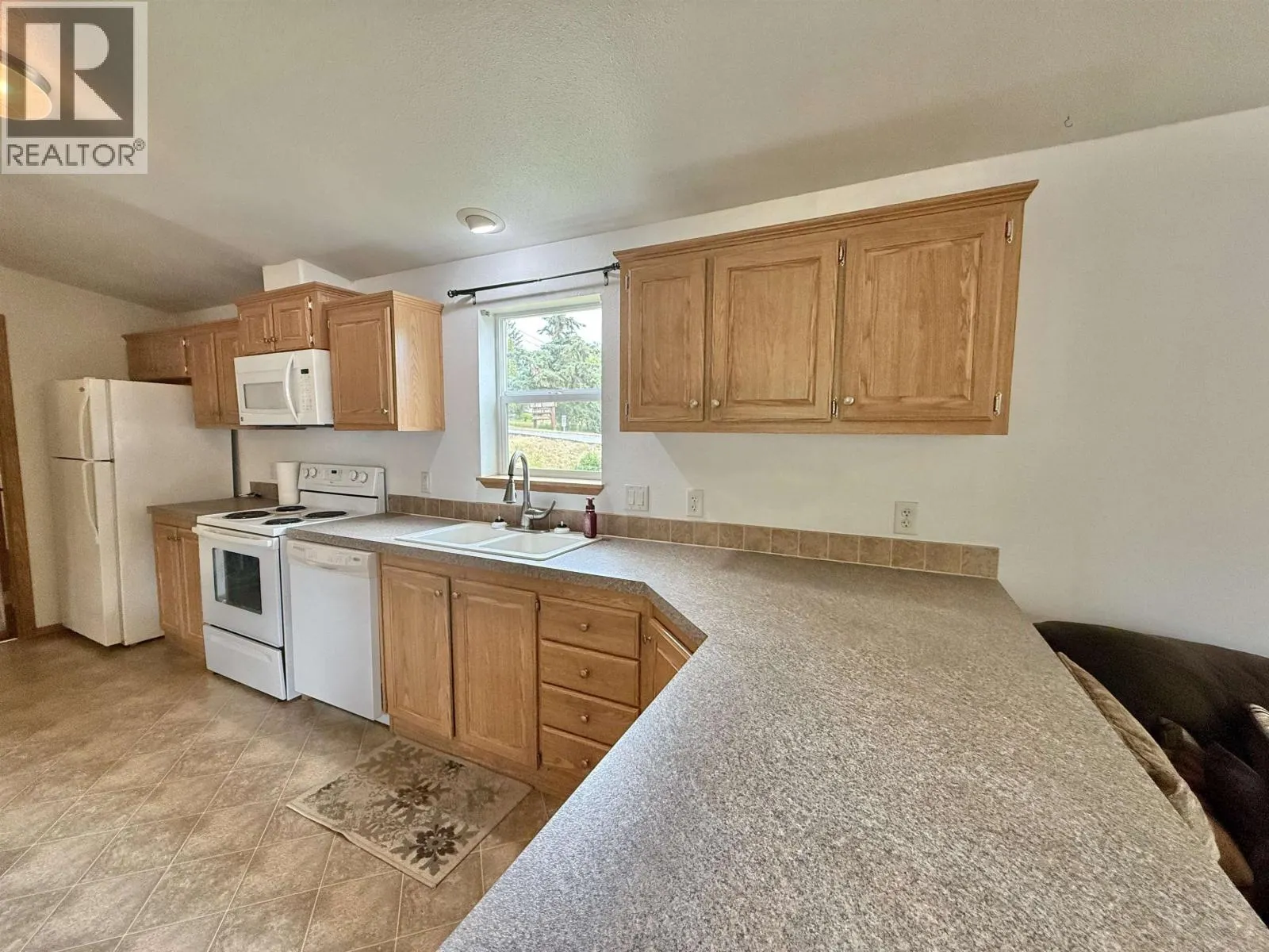 57 684 NORTH FRASER DRIVE