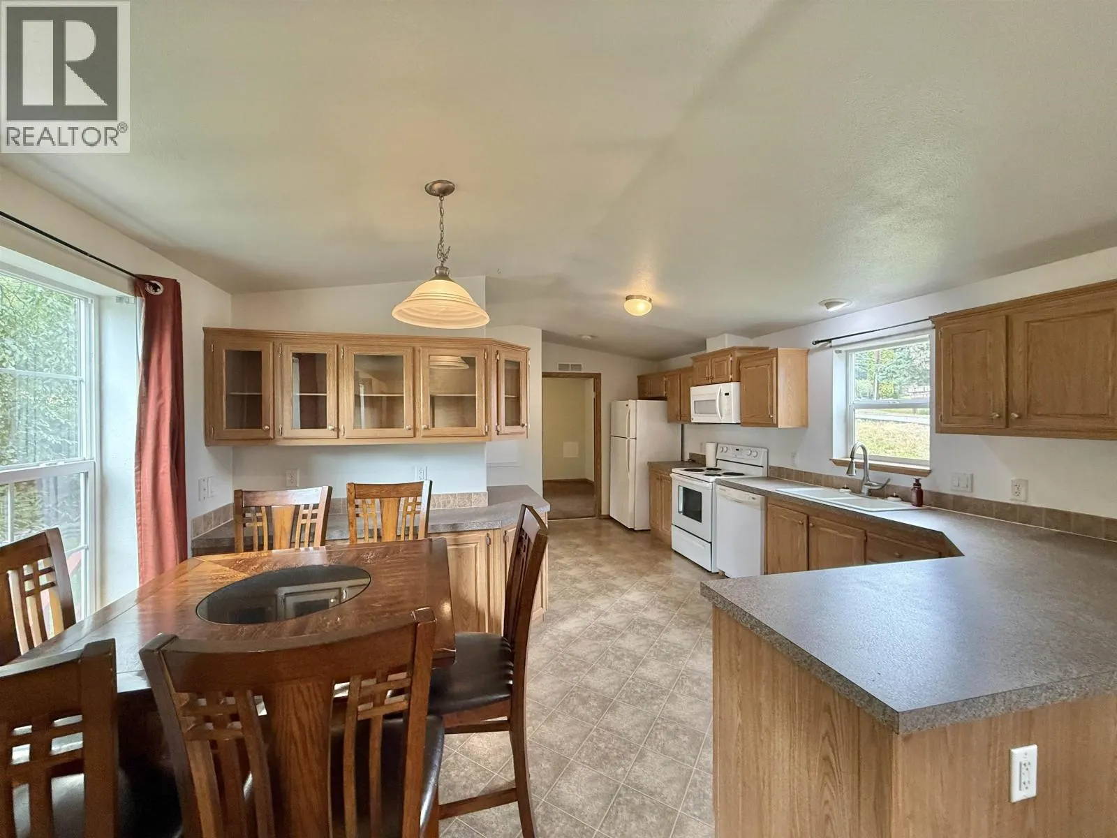 57 684 NORTH FRASER DRIVE