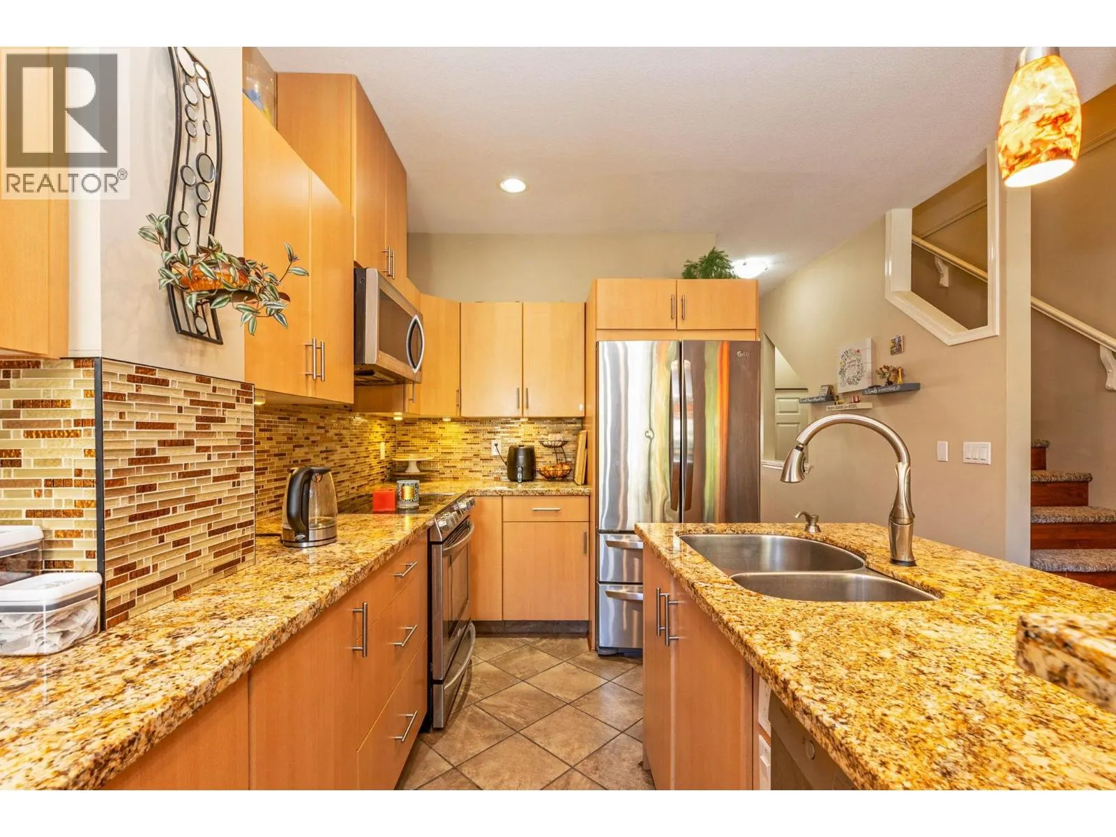 64 1055 RIVERWOOD GATE