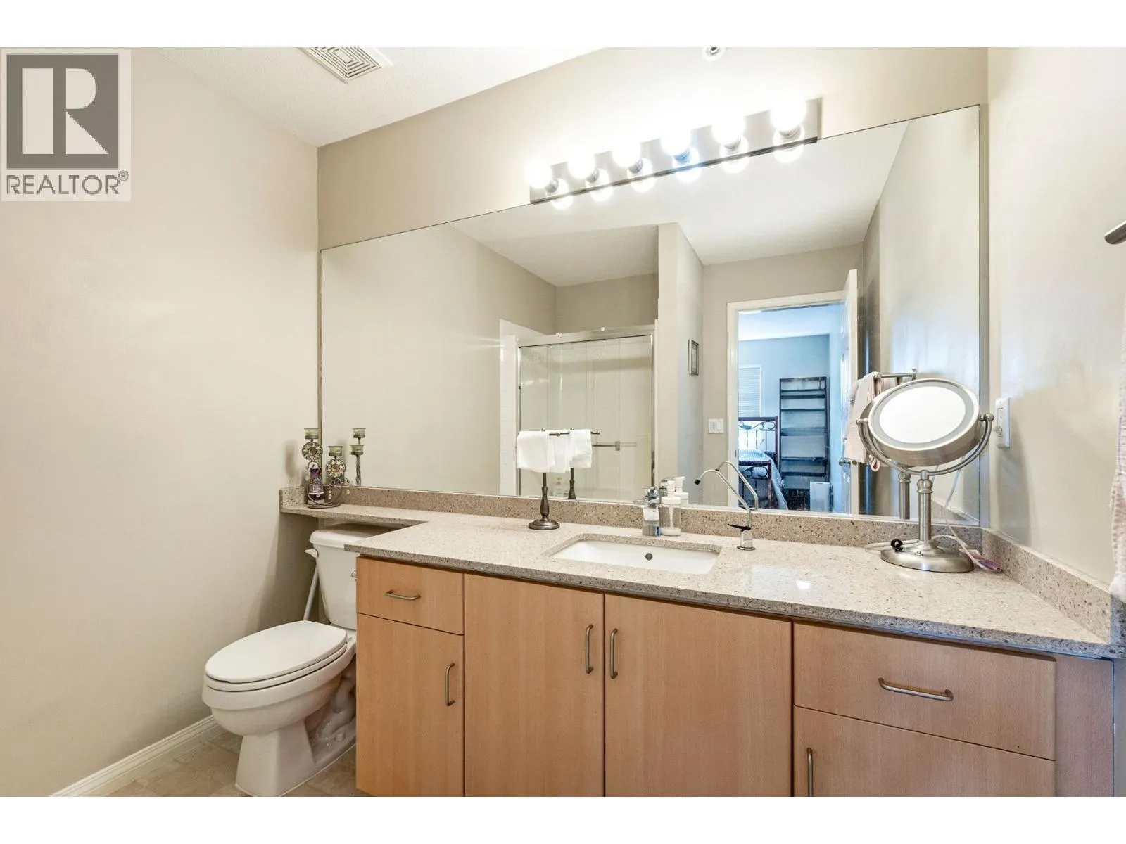 64 1055 RIVERWOOD GATE