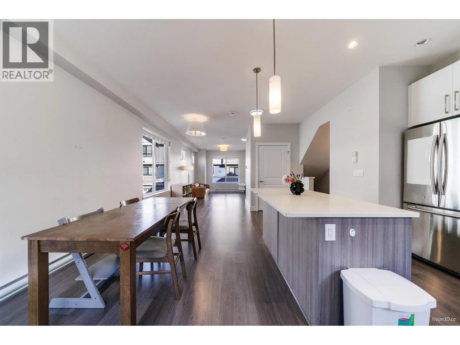 9 6028 MAPLE ROAD