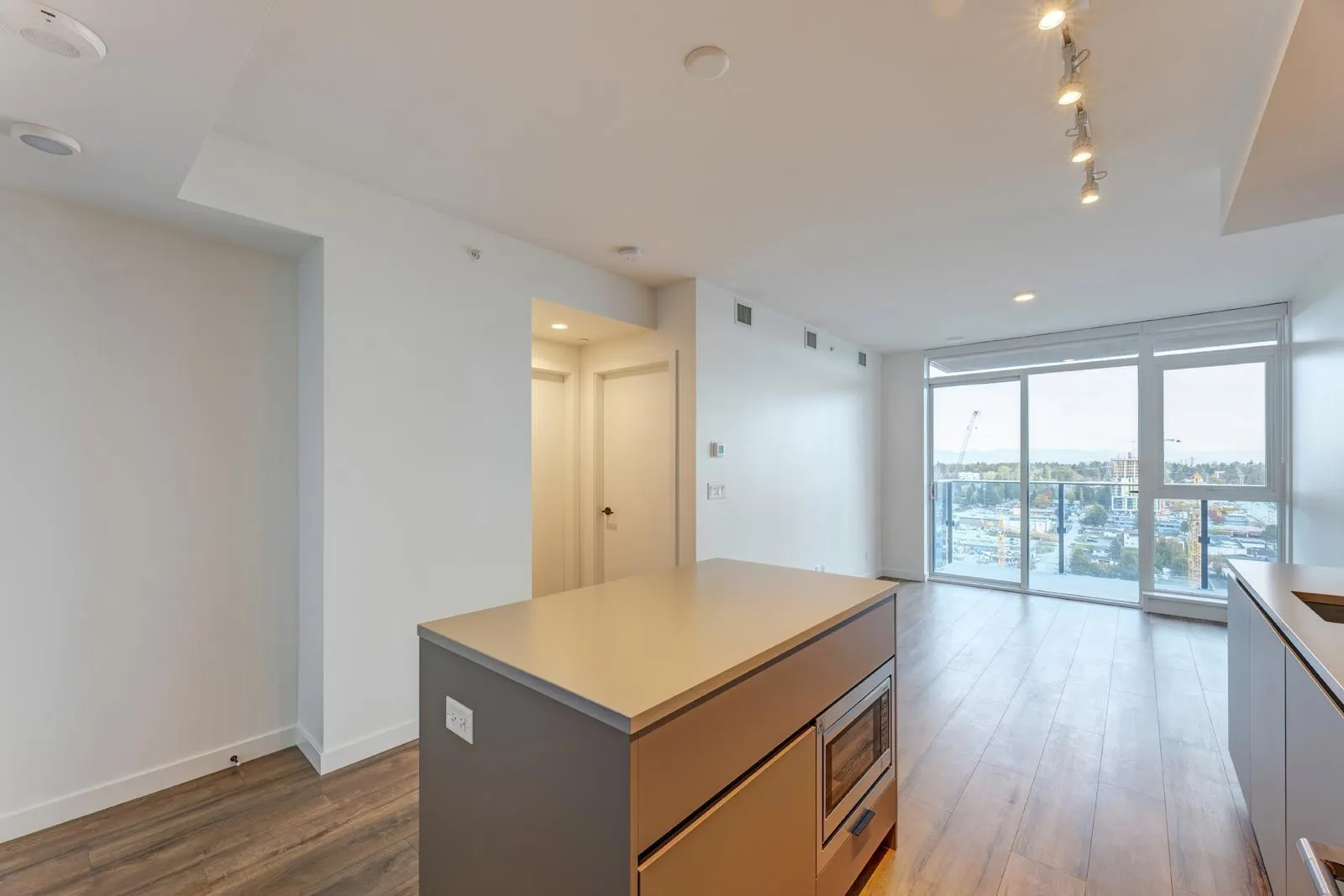 23xx 10448 UNIVERSITY DRIVE