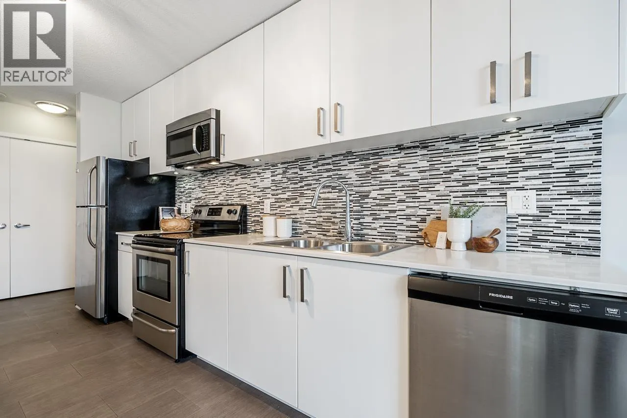 1011 66 W CORDOVA STREET