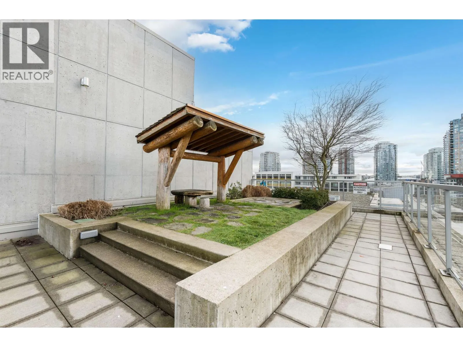 1011 66 W CORDOVA STREET
