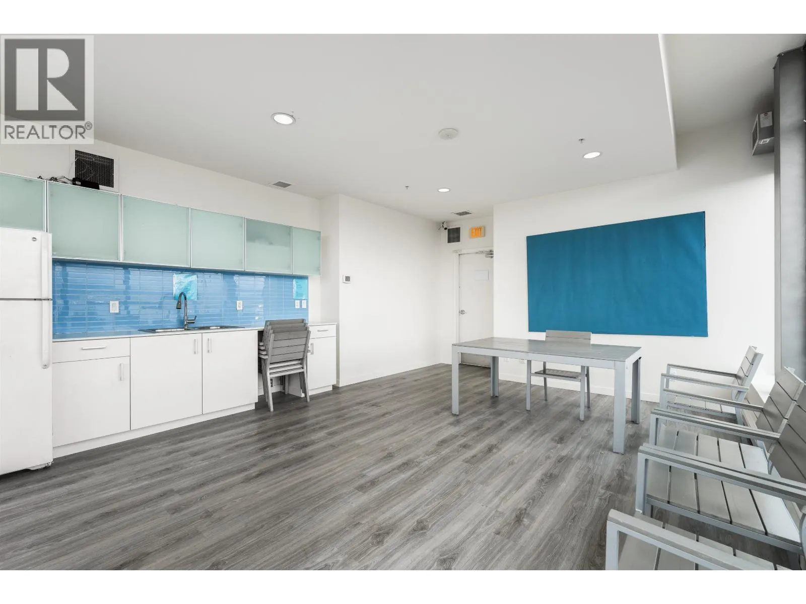 1011 66 W CORDOVA STREET