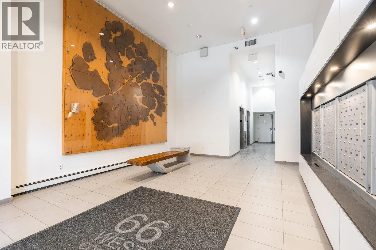 1011 66 W CORDOVA STREET