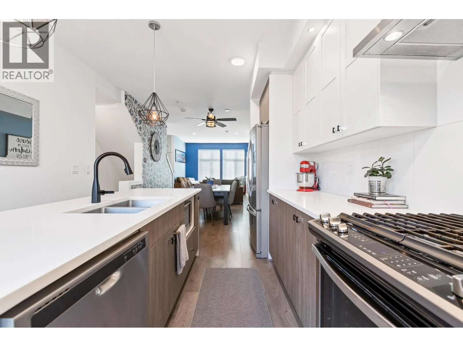 83 24108 104 AVENUE