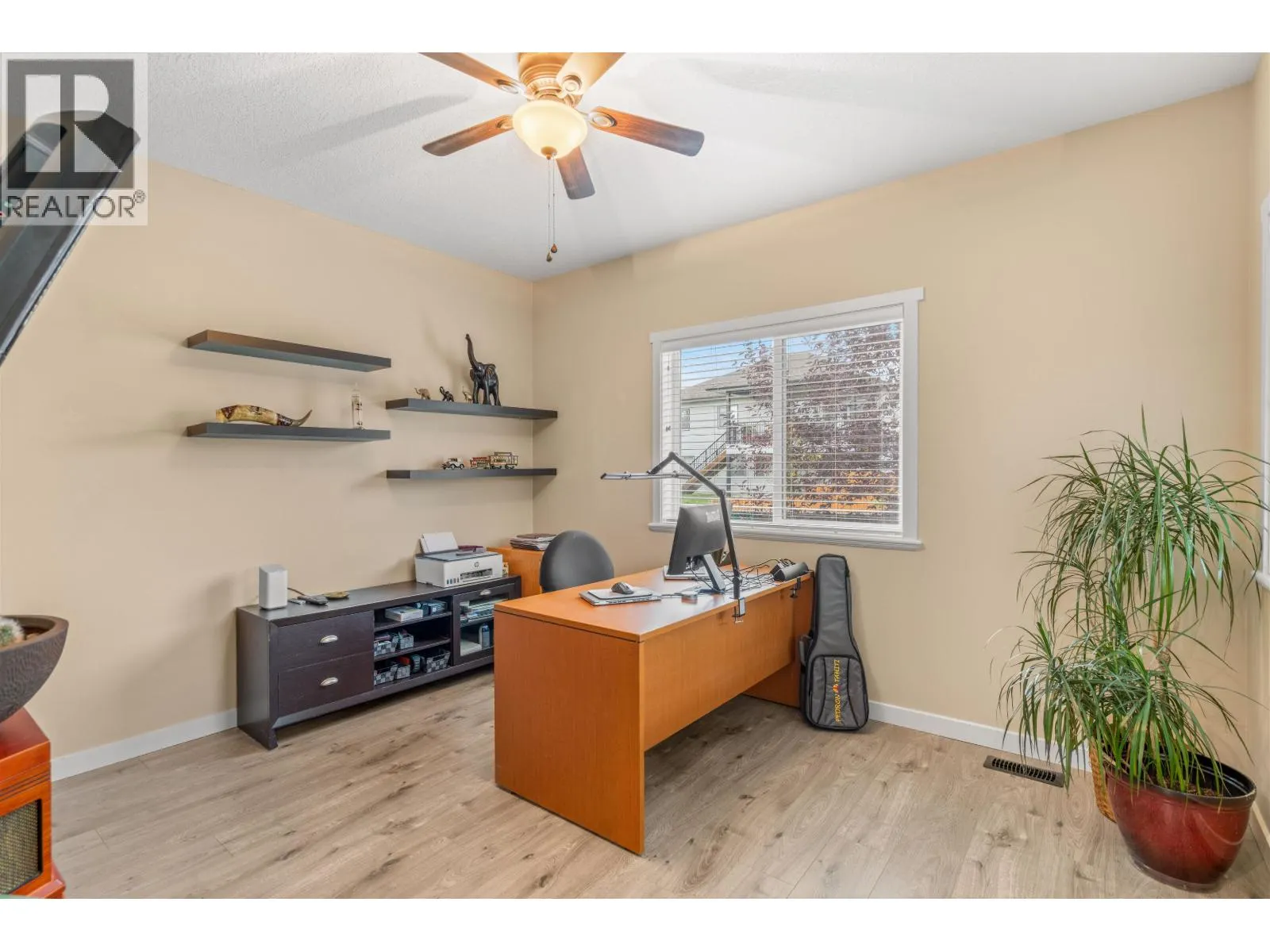 105 4272 DAVIS ROAD