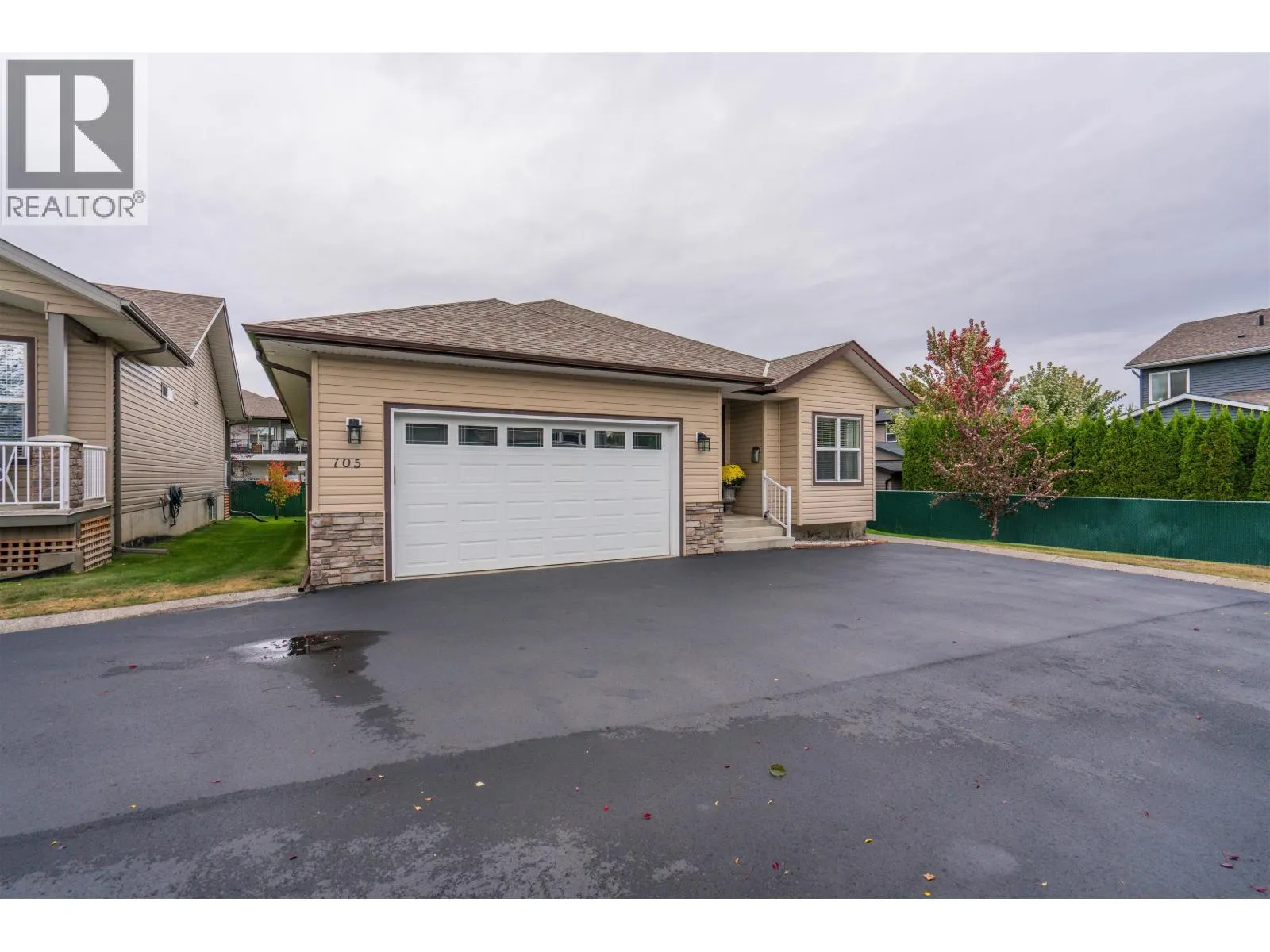 105 4272 DAVIS ROAD