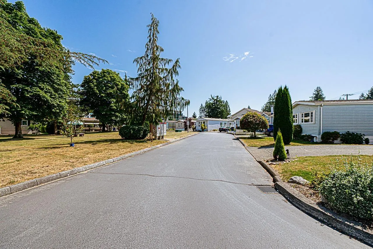 6 8670 156 STREET