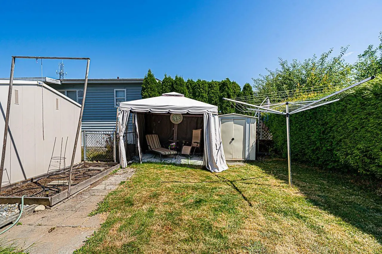 6 8670 156 STREET