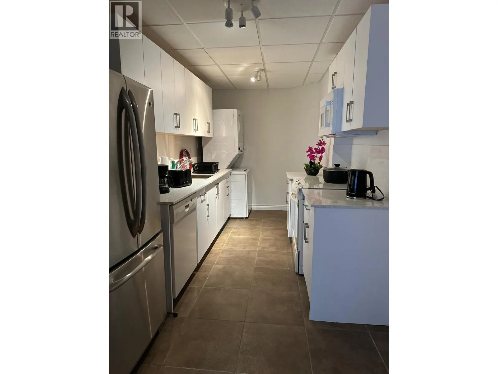 Garden level 5173 REDONDA DR