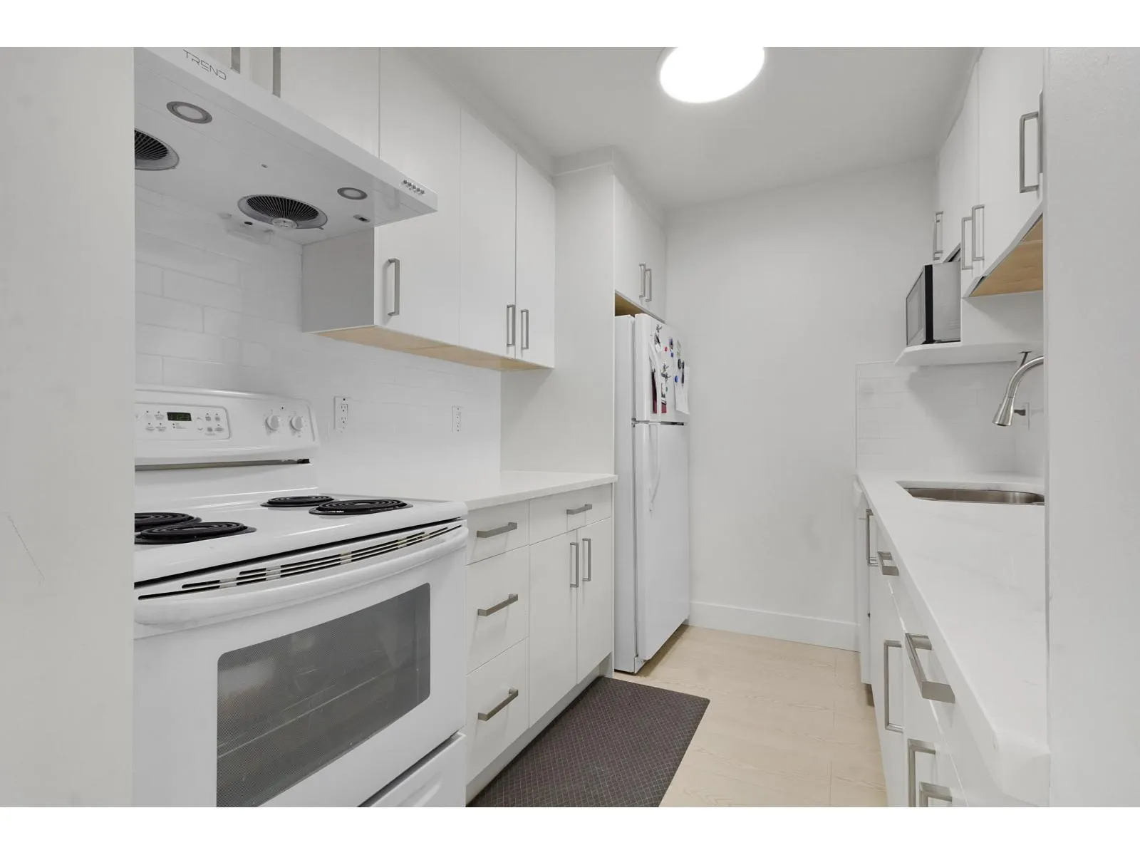 303 13955 72 AVENUE
