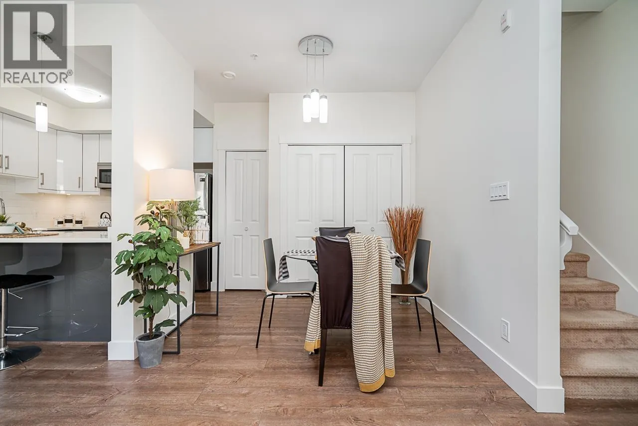 12 4033 DOMINION STREET
