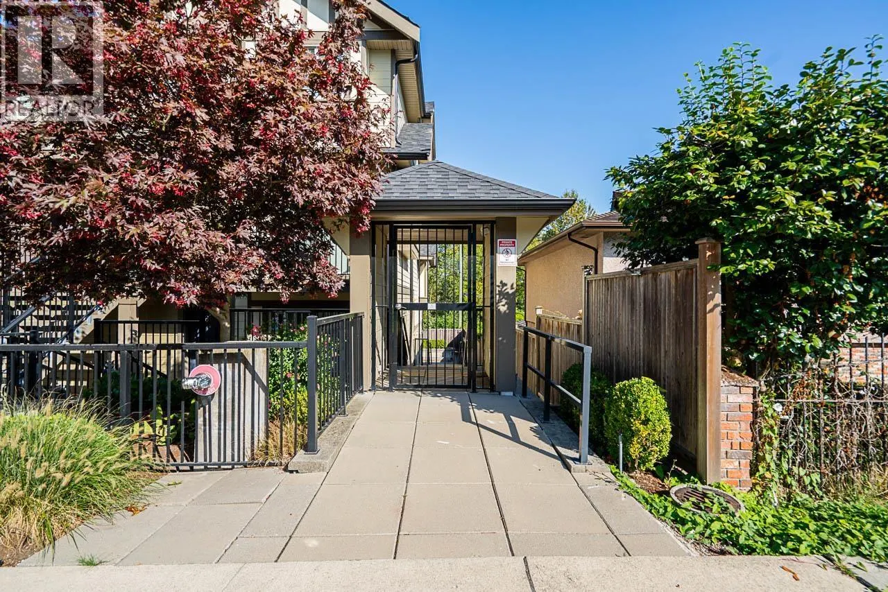 12 4033 DOMINION STREET