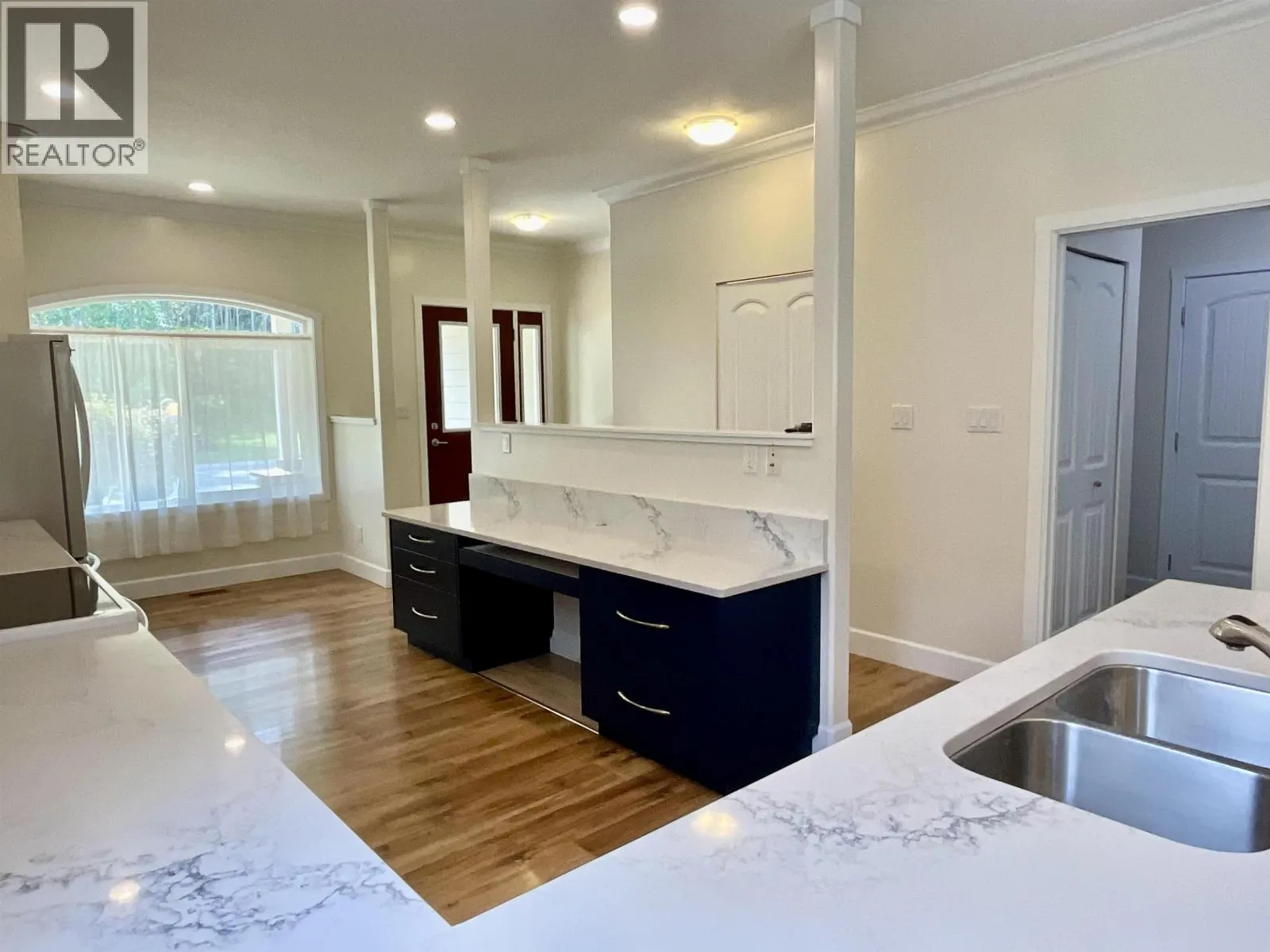 132 1702 DYKE ROAD