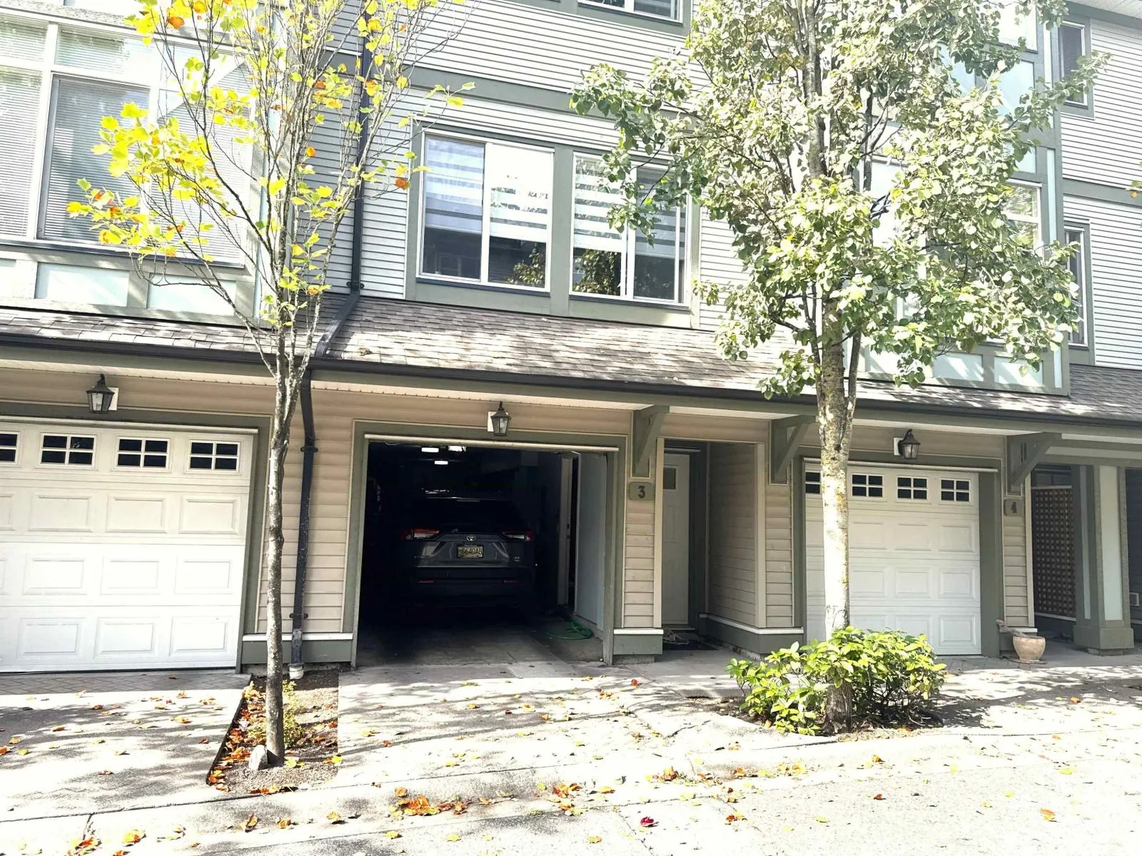 3 8726 159 STREET