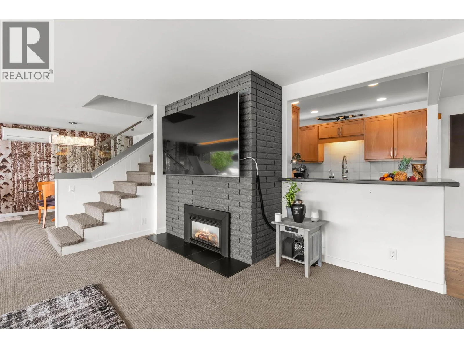 1188 ALDERSIDE ROAD