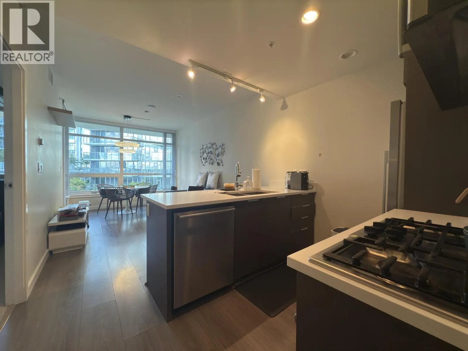 707 8628 HAZELBRIDGE WAY