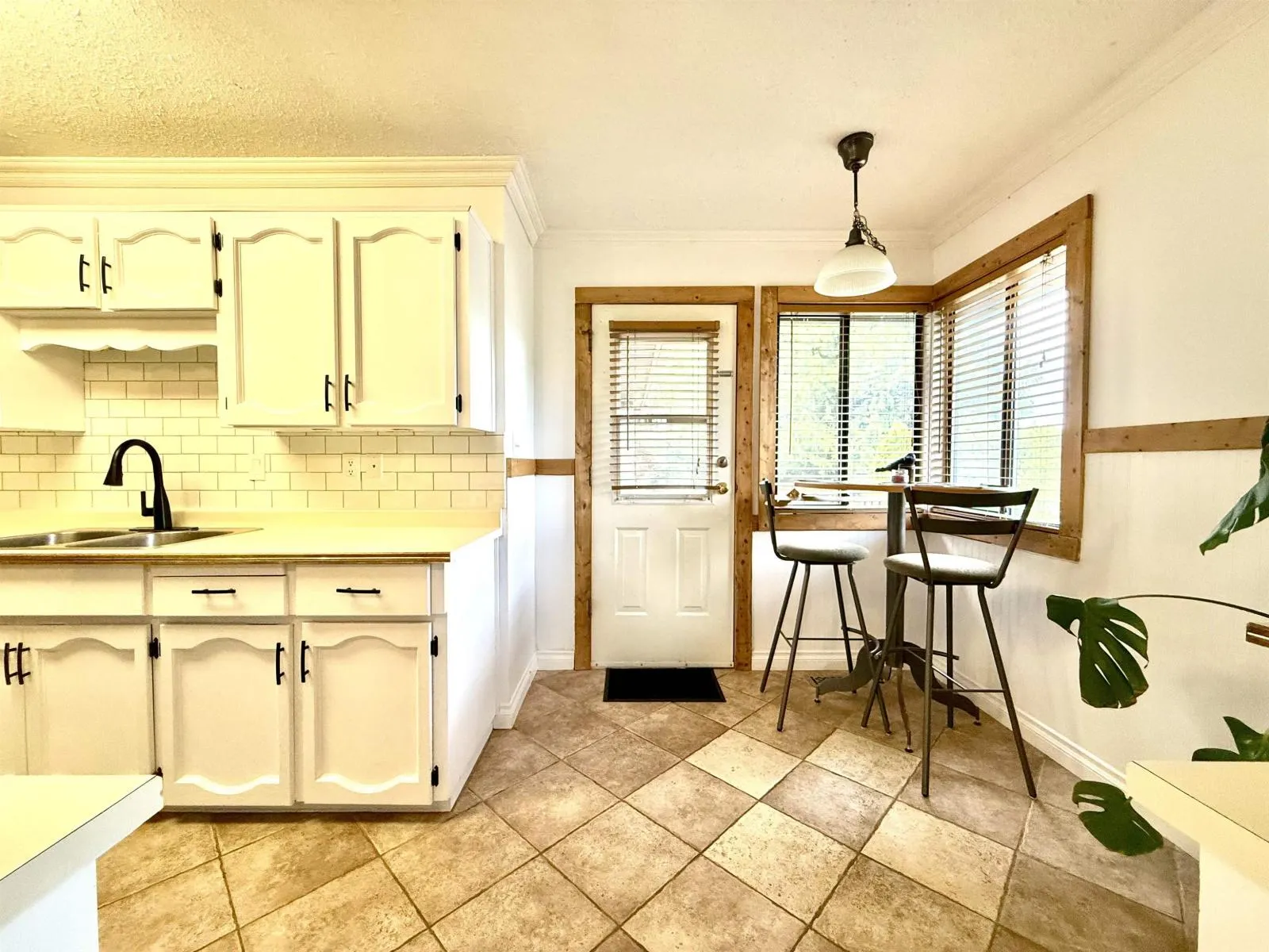 47600 MOUNTAIN PARK DRIVE|Little Mountain