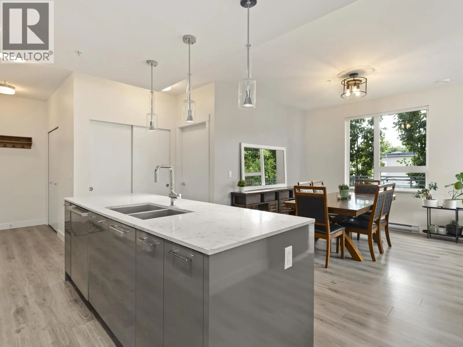 303 1327 DRAYCOTT ROAD