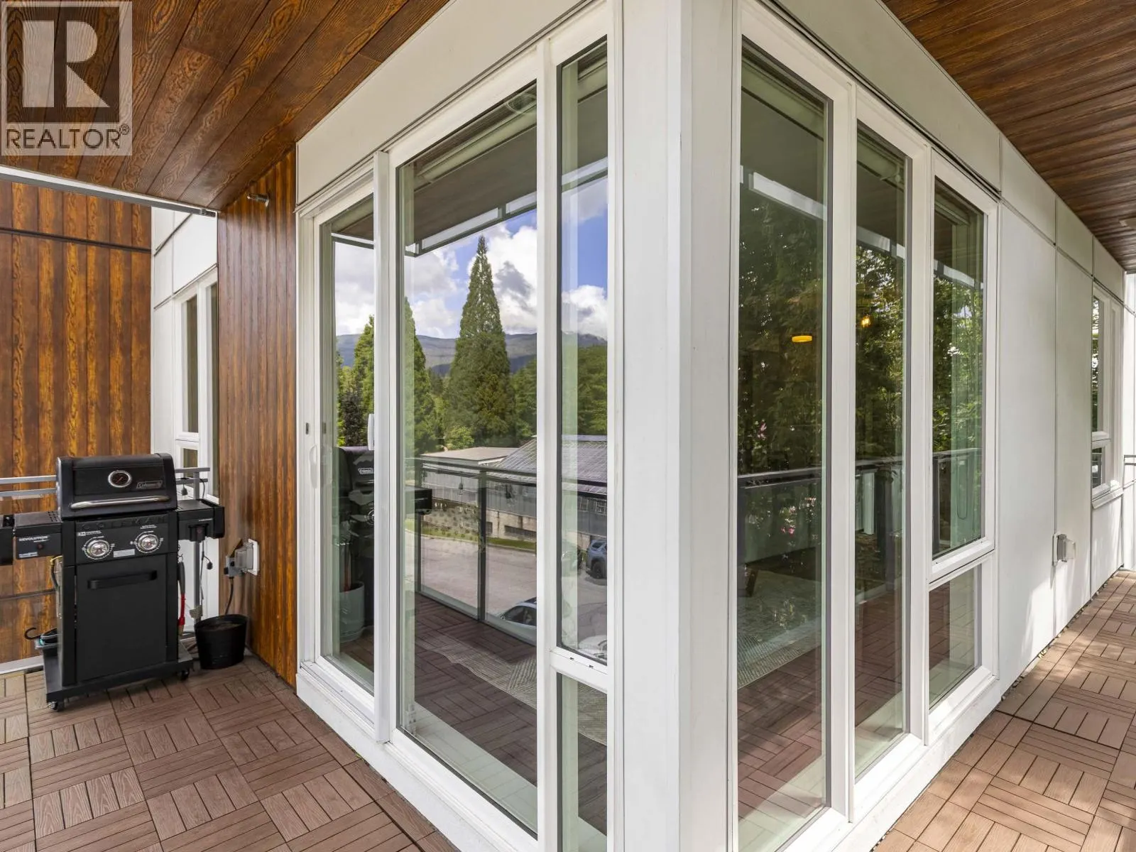 303 1327 DRAYCOTT ROAD