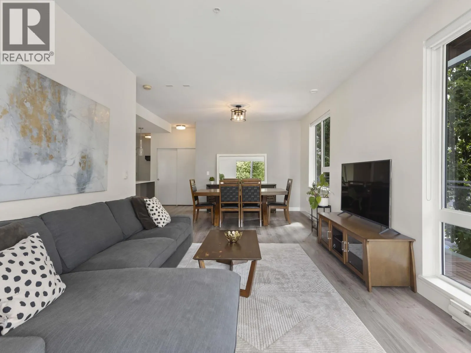 303 1327 DRAYCOTT ROAD
