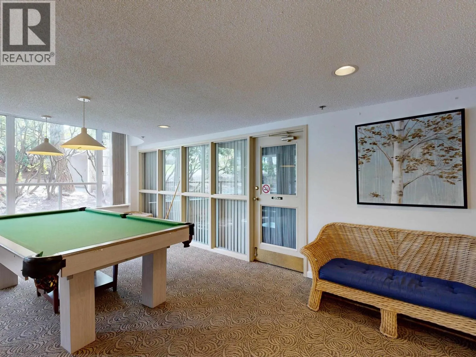 1005 995 ROCHE POINT DRIVE