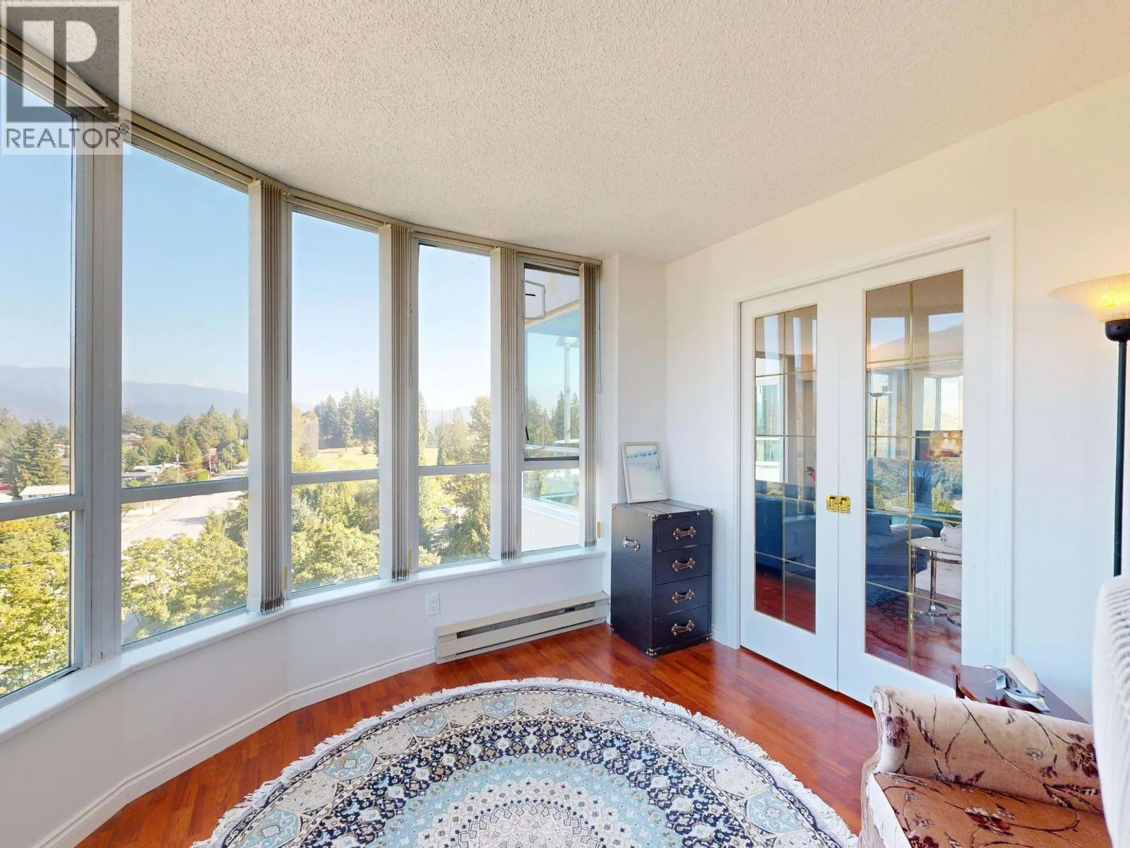 1005 995 ROCHE POINT DRIVE