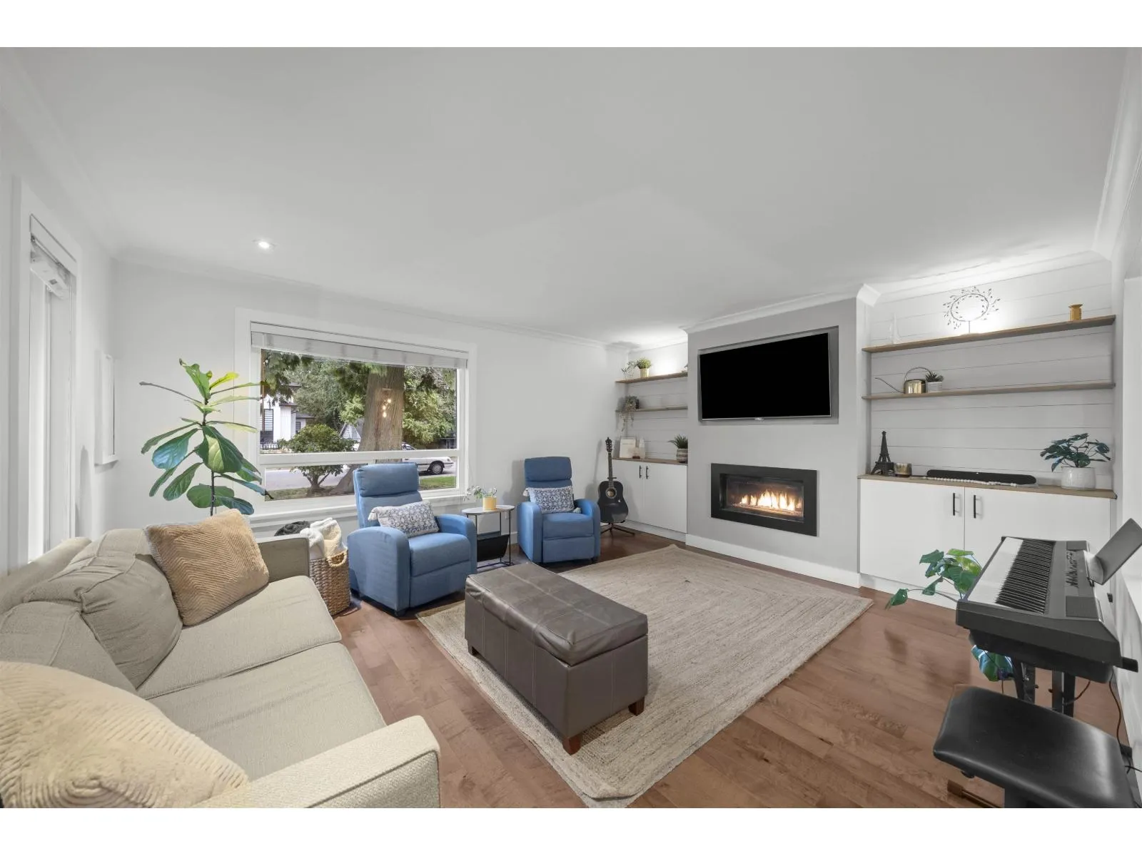 13507 15 AVENUE