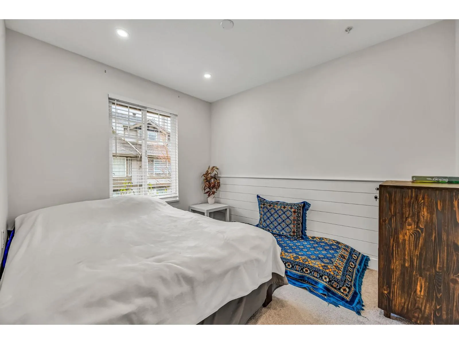 18 20222 96 AVENUE