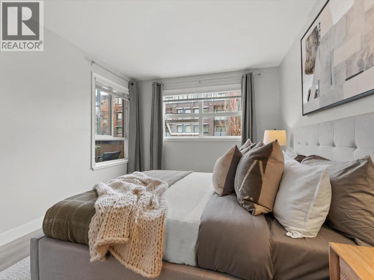 205 3638 W BROADWAY