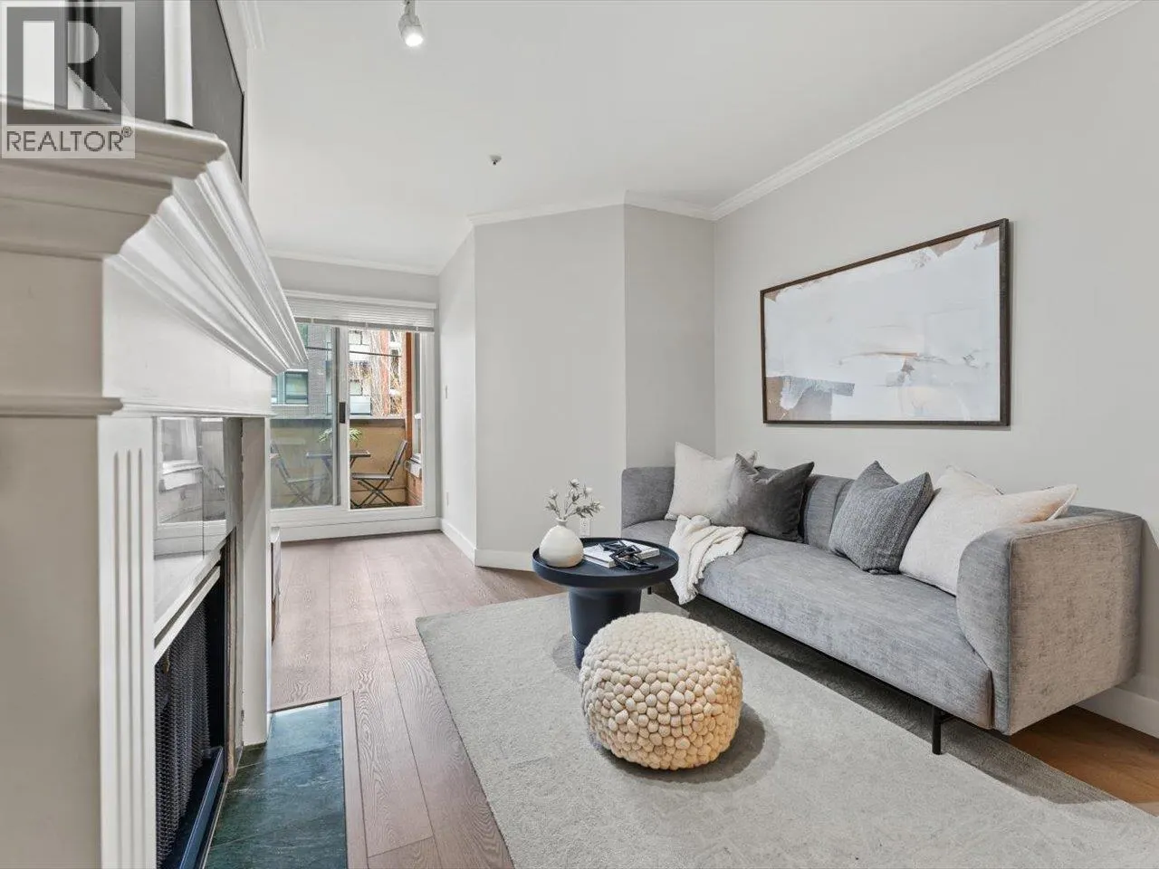 205 3638 W BROADWAY