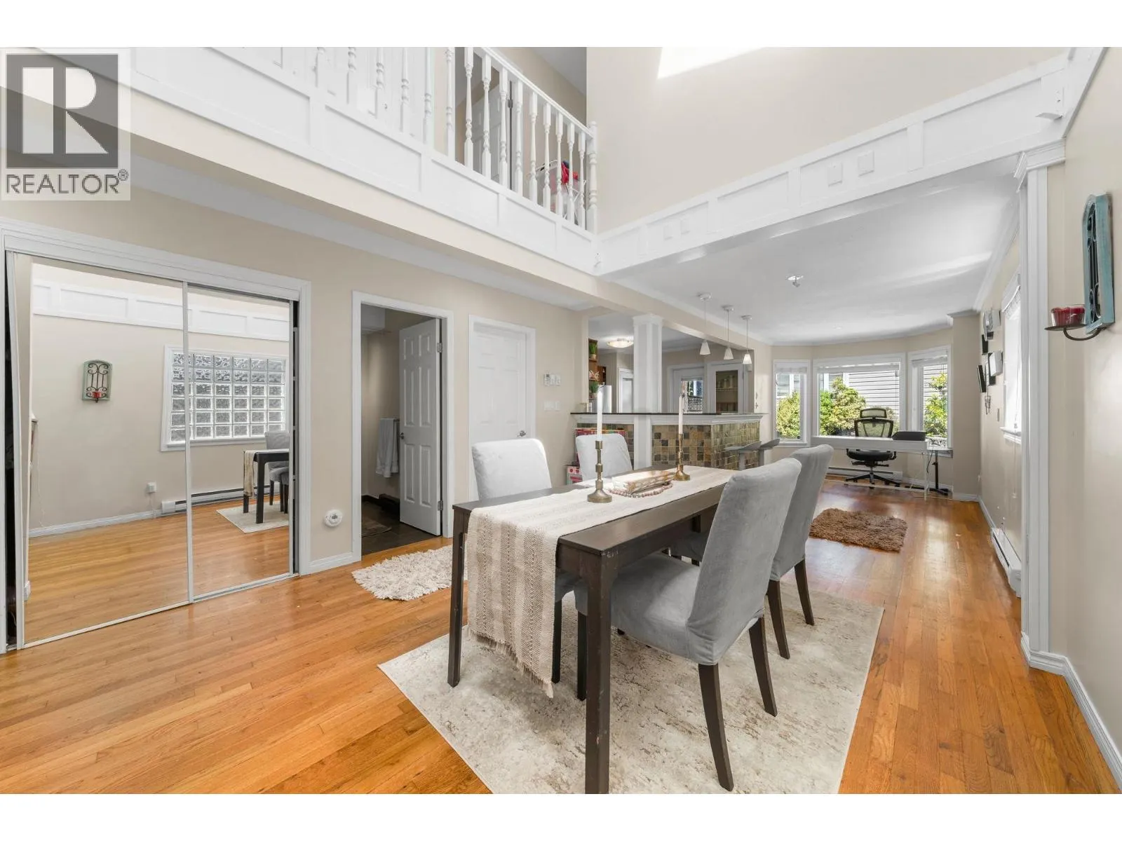 2 460 W 6TH STREET