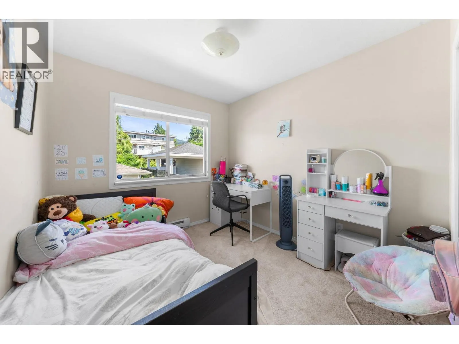2 460 W 6TH STREET