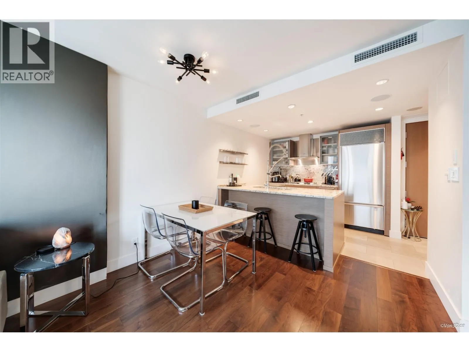 2903 1111 ALBERNI STREET