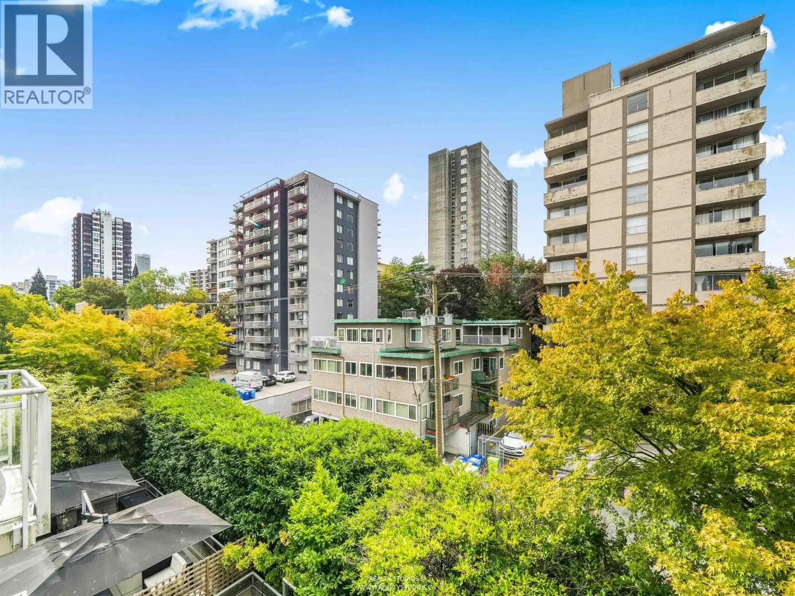 302 1688 ROBSON STREET