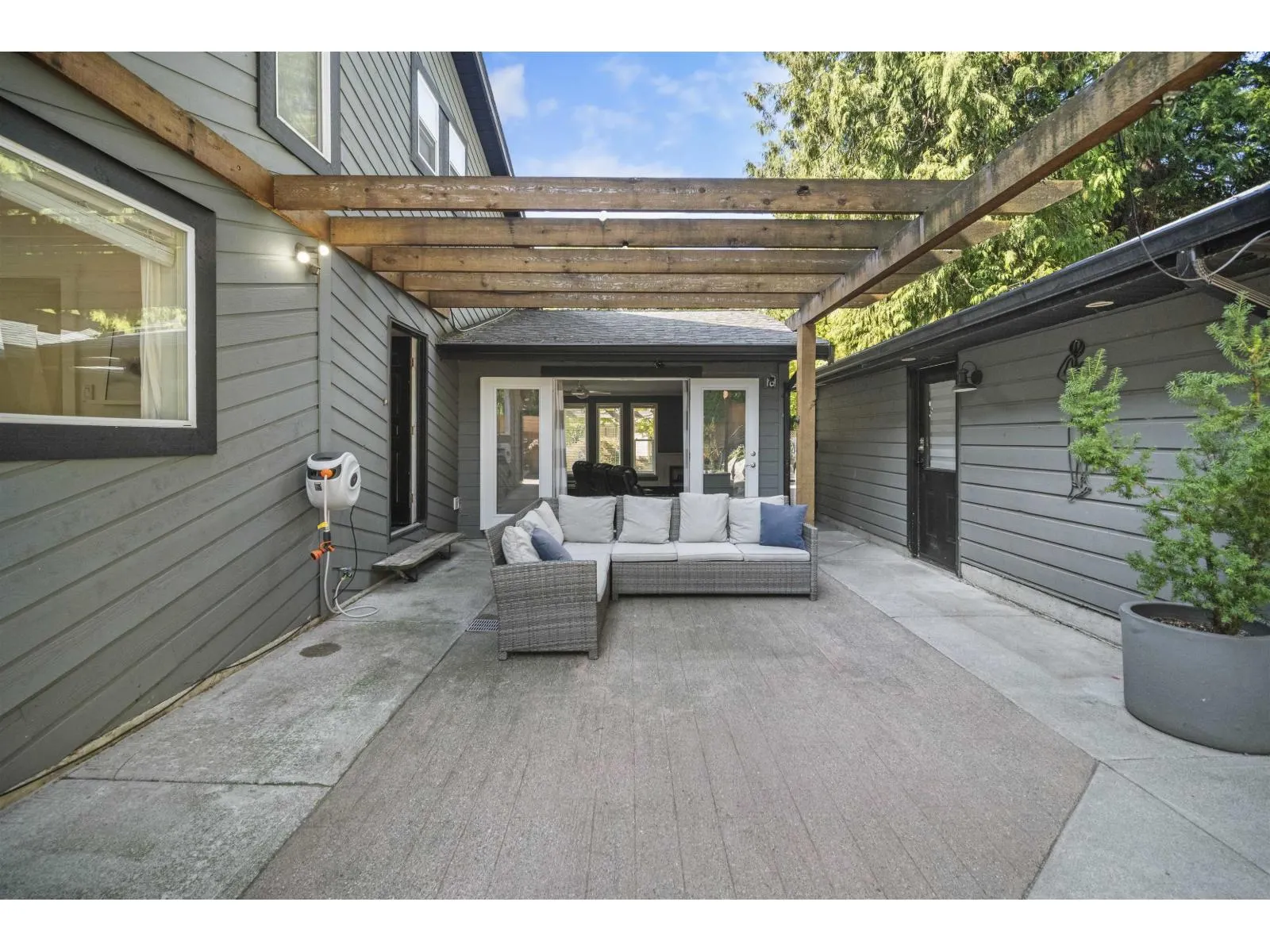 5786 ABERDEEN STREET