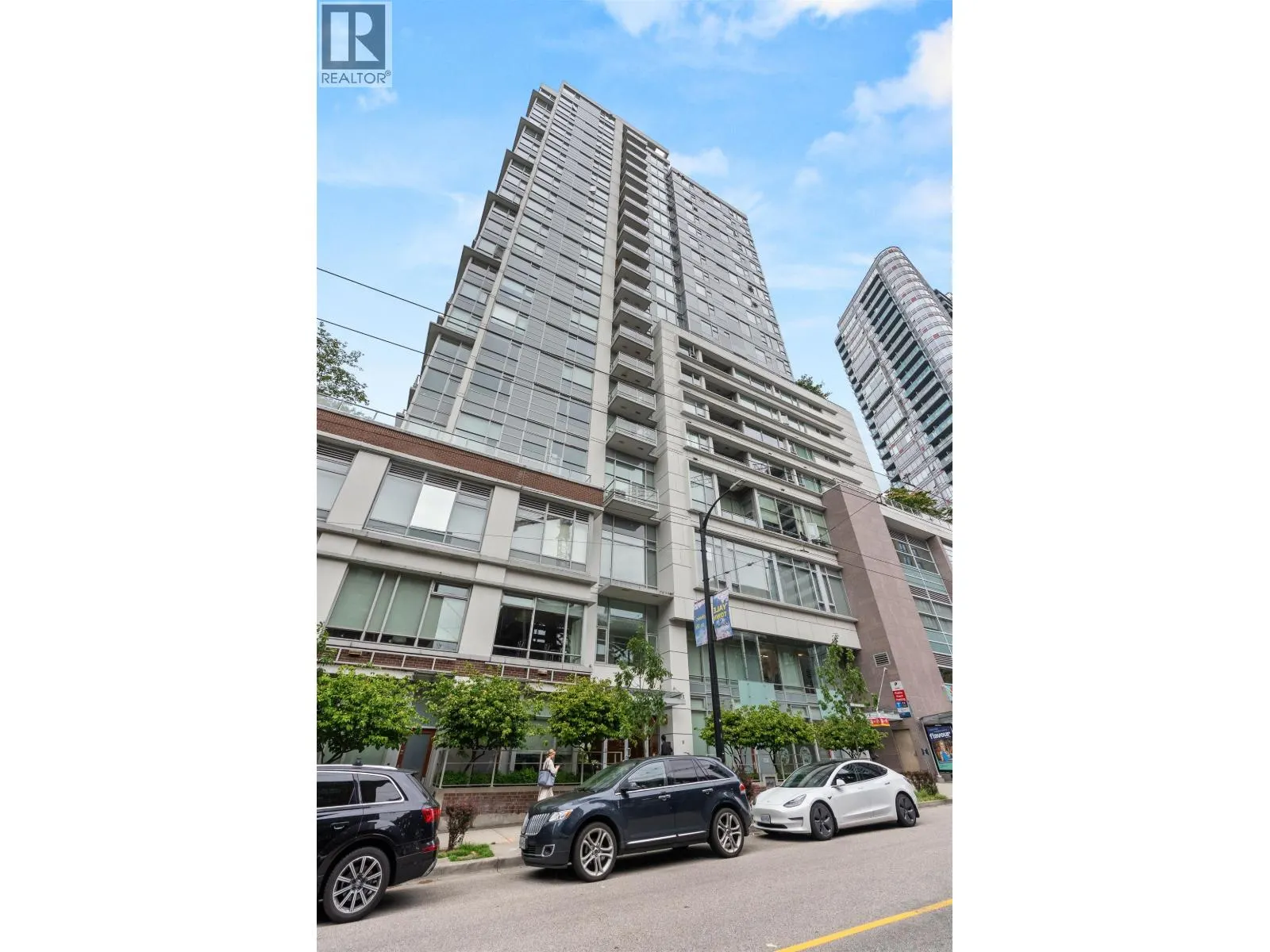 817 CAMBIE STREET